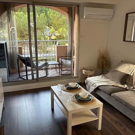 Cocon Lumineux à 2 Min Du Port Et Des Restaurants Appartement *